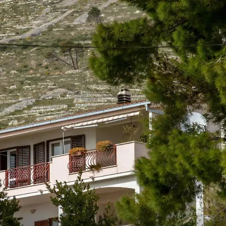 Geraeumige Mit Balkon Und Meerblick