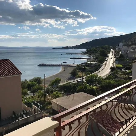 Geraeumige Mit Balkon Und Meerblick Duće